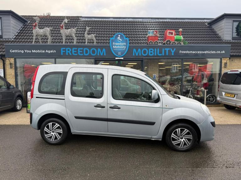 2010 Renault Kangoo (1.6L Petrol Automatic)- Wheelchair Accessible Vehicle / WAV