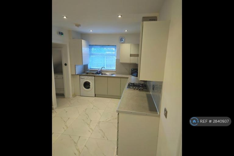 1 bedroom in Sheriff Avenue, Coventry, CV4 (#2840937)