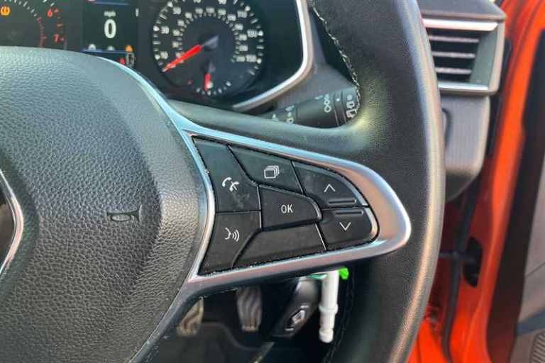 2020 Renault Clio 1.0 SCe 75 Play 5dr HATCHBACK PETROL Manual