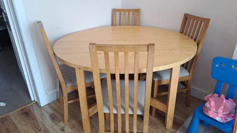 Wooden Round Dining Table with 4 Matching Chairs