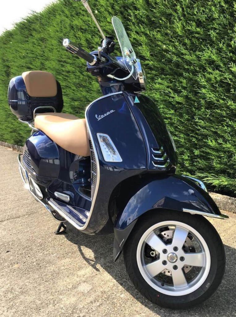 image for Vespa GTS 300 2019 Breaking for parts