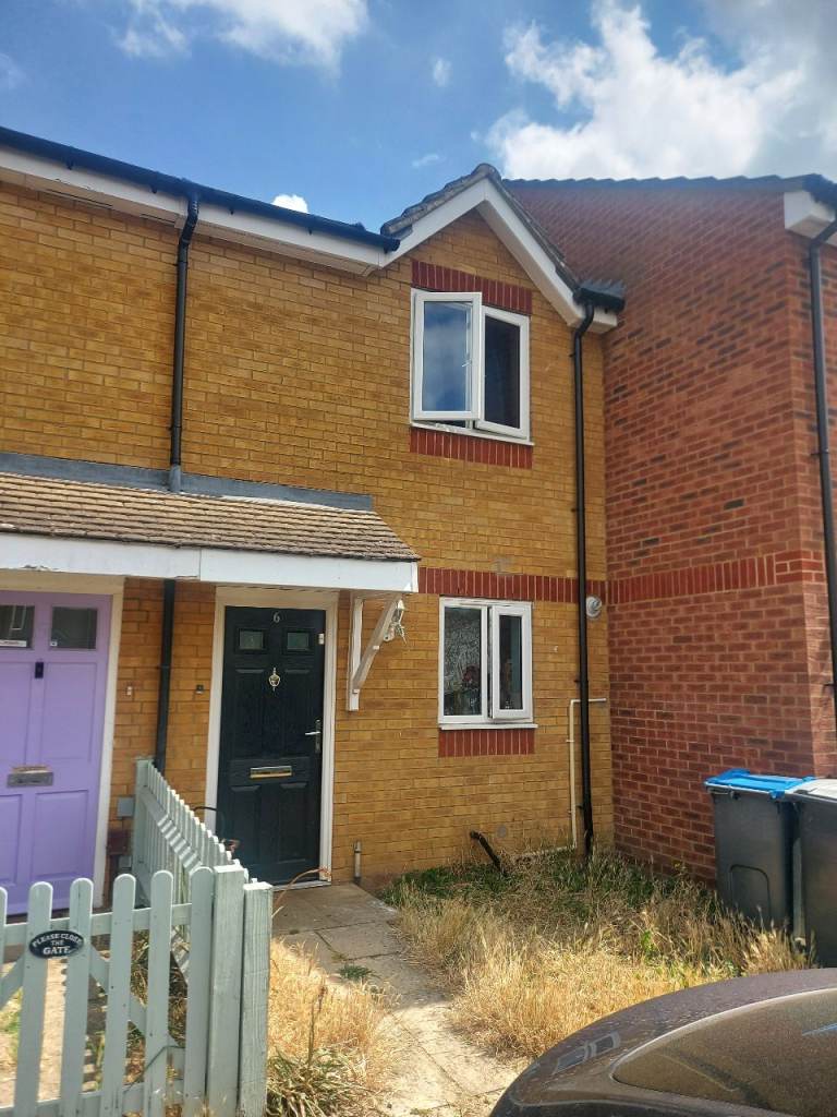 Wanted.. 2 bed house in alton,hamphire