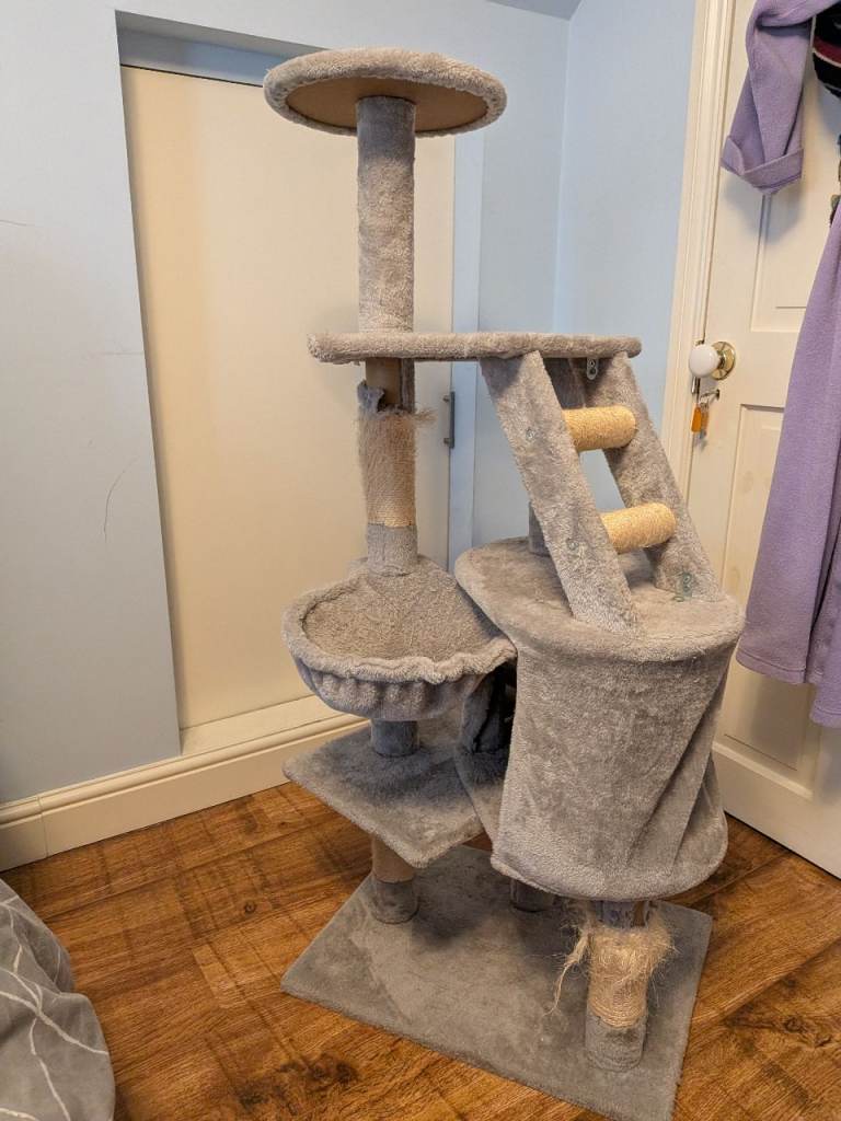 FREE cat tree
