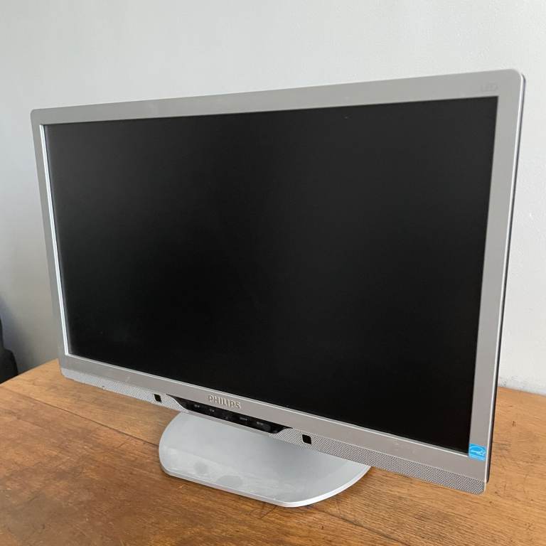 21.5 inch Philips Brilliance LED monitor with PowerSensor