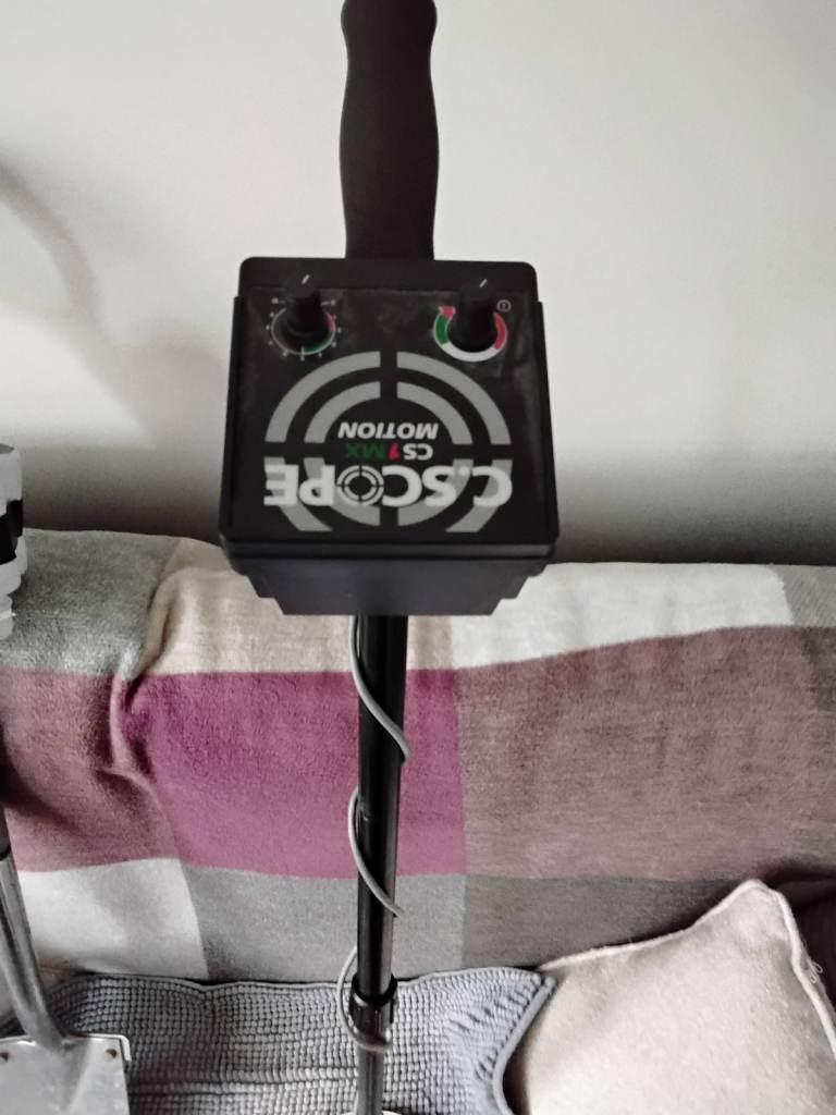 C.SCOPE CS1MX Metal Detector with Pinpointer and Shovel