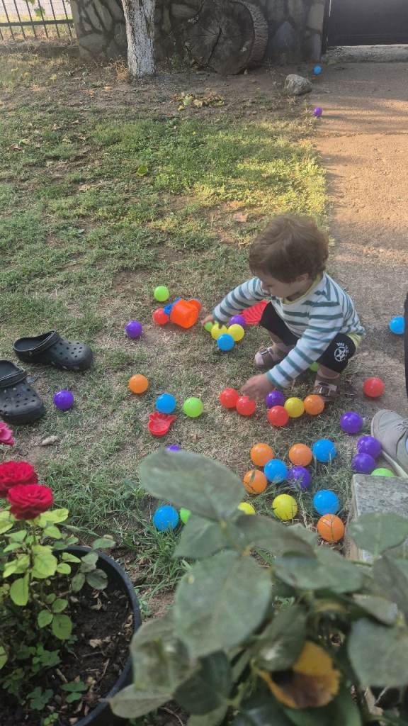 Part time greek or italian speaking nanny in E14