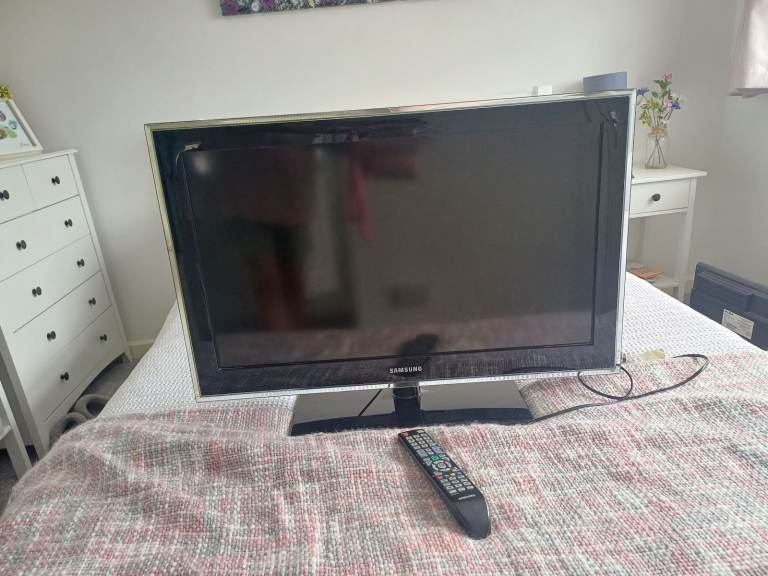 Samsung 32 inch TV