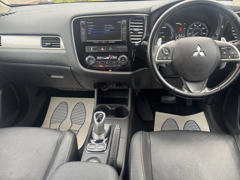 MITSUBISHI OUTLANDER 2.0 h 12kWh GX4hs 2014