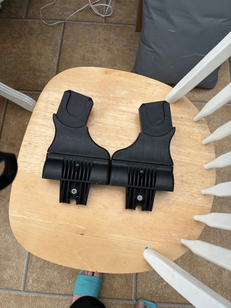 Venicci Car Seat Pram Adapters - Black