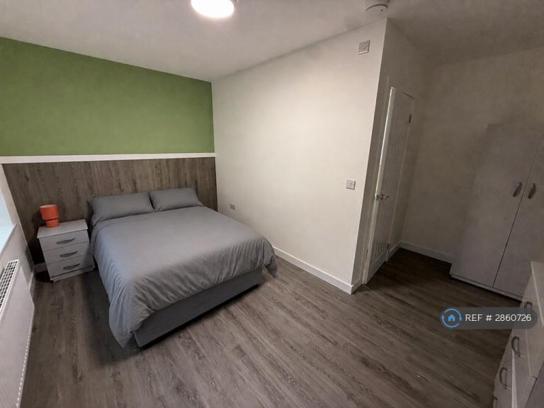 1 bedroom in Foxlydiate Crescent, Redditch, B97 (#2860726)