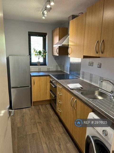 1 bedroom flat in Peartree Bridge, Milton Keynes, MK6 (1 bed) (#2976125)