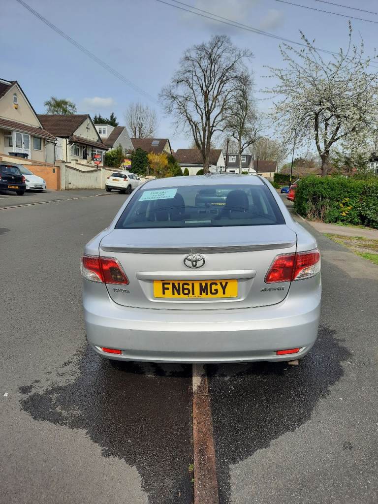 Toyota avensis for sale
