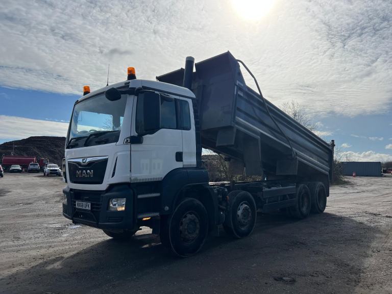 MAN/ ERF TGS 32 tonne 8X4 STEEL BODIED TIPPER 