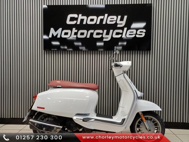 LAMBRETTA V-125 SPECIAL