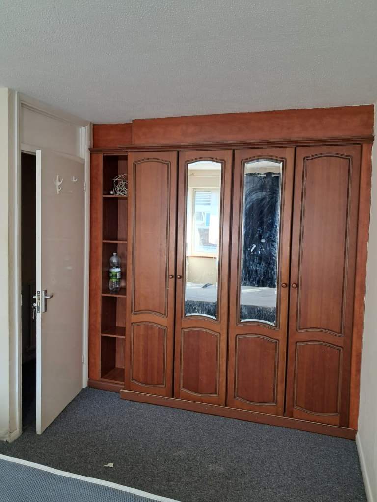 AVAILABLE NOW (BILLS INCLUDED) .. BIG MEDIUM ROOM FOR £691pcm, IN HORNCHURCH, RM12 5QJ