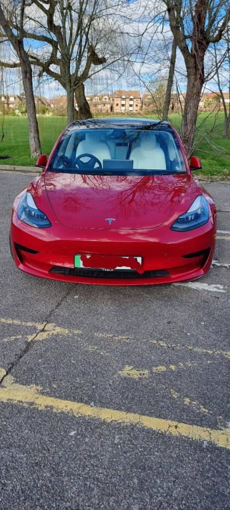 Stunning. Premium colour and leather seats. 