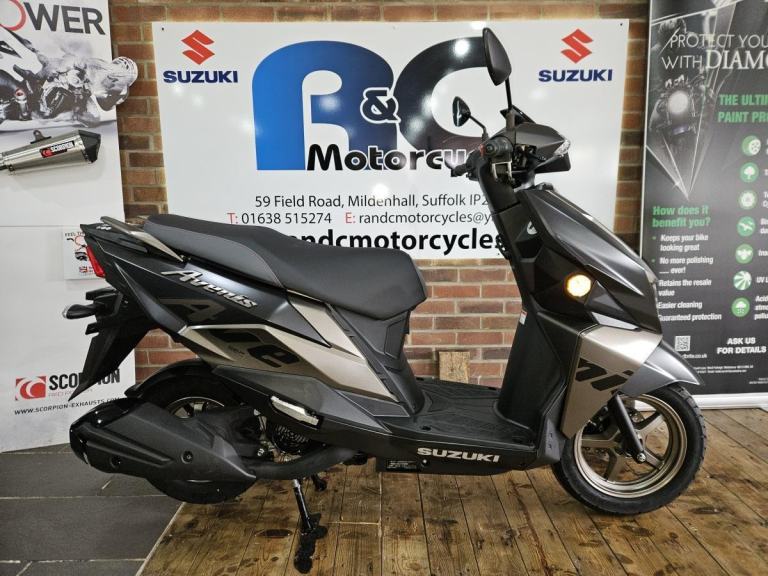 New Suzuki Avenis in Matt Black Titanium