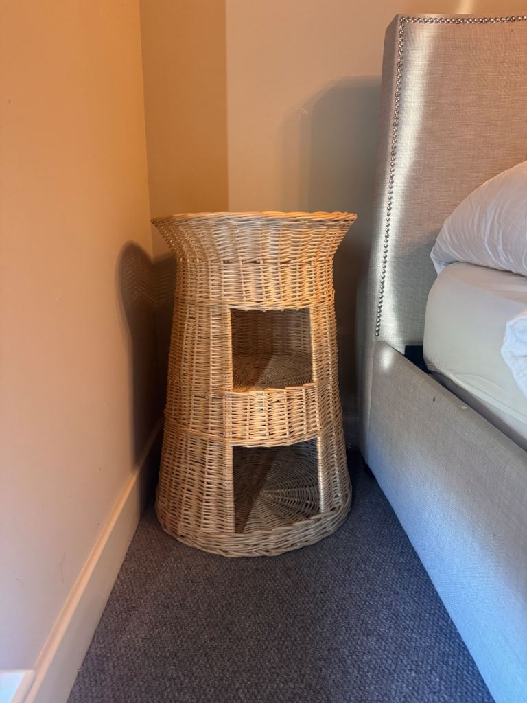Cat bed wicker basket 