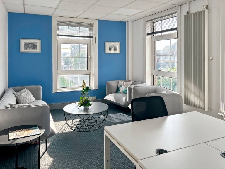 Belfast - BT1 1LU \ Rent a Day Office with Flexible Membership Access