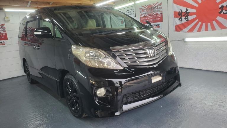 Toyota Alphard 2.4 black petrol auto 8 seats fresh japanese import in stock