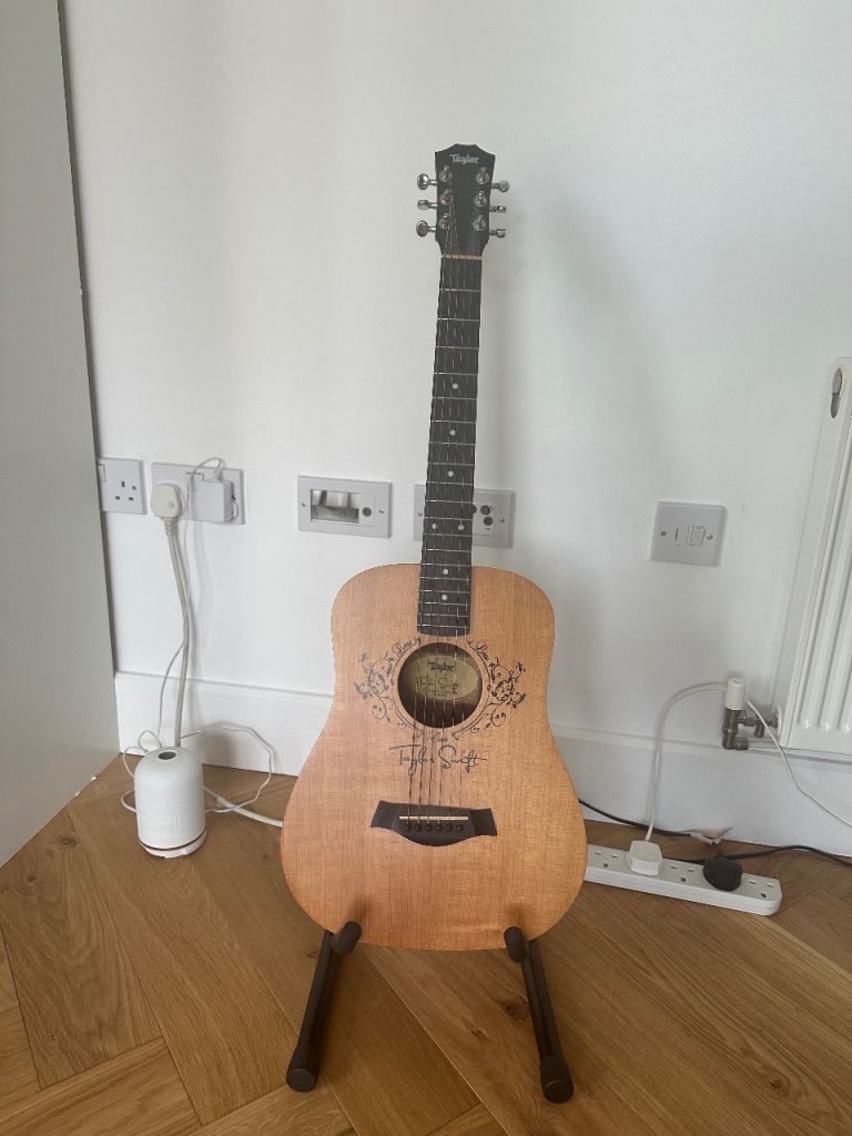 taylor swift baby taylor acoustic guitar