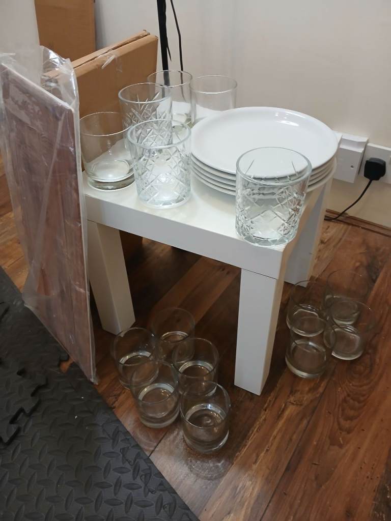 Selection of Kitchenware, Waitrose and Restaurant Items