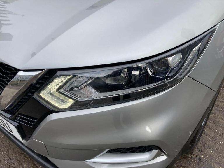 2019 Nissan Qashqai 1.3 DiG-T N-Connecta 5dr HATCHBACK PETROL Manual