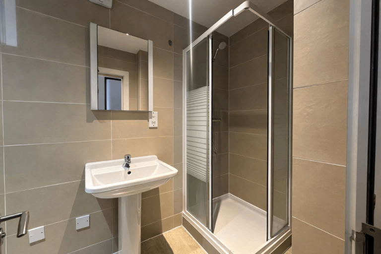 40 West Cromwell Road	SW5 9QL