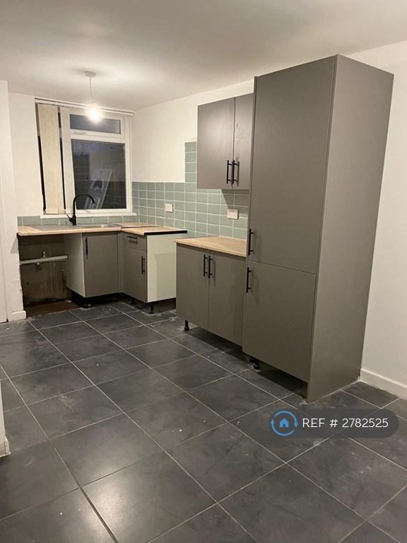 3 bedroom house in Spring Close, Thornaby, Stockton-On-Tees, TS17 (3 bed) (#2782525)