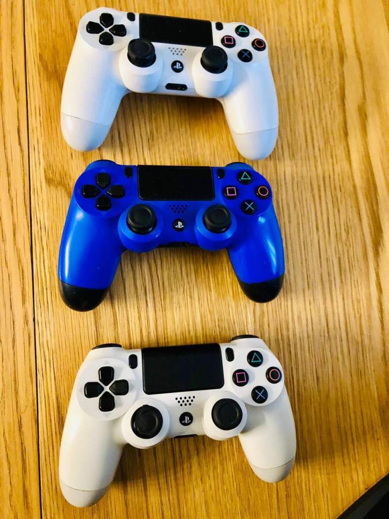 PS4 controllers Good working order genuine £25 each