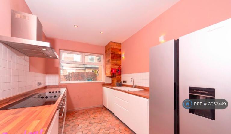 1 bedroom in Ruskin Avenue, Manchester, M14 (#3063449)