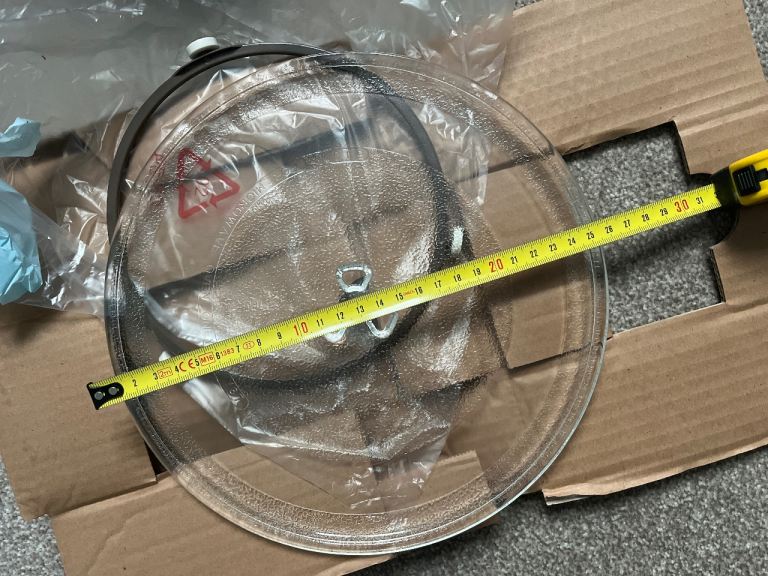 Microwave turntable plate and roller ring 