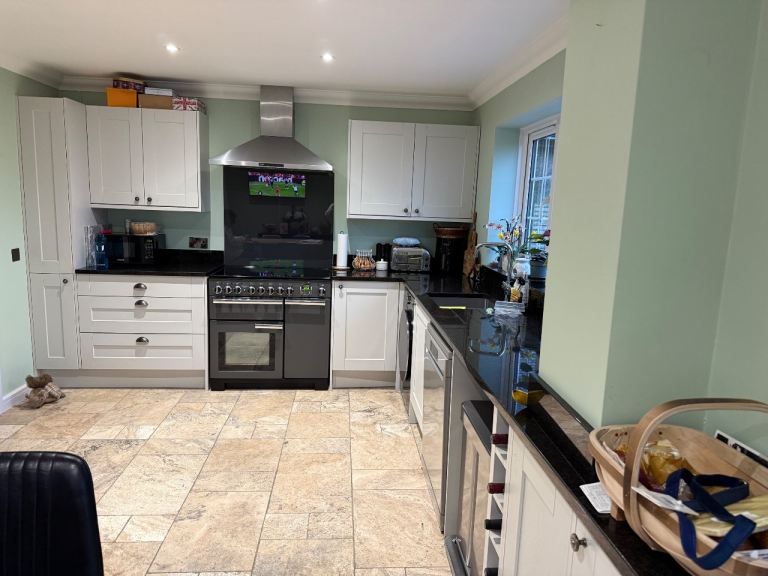 Howdens fitted kitchen units