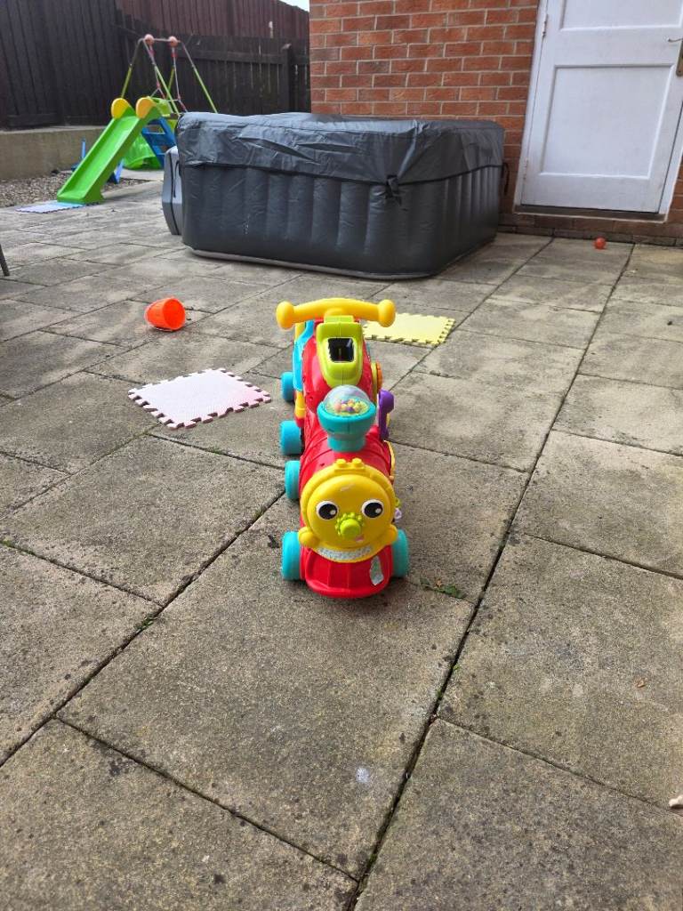 Ride on train
