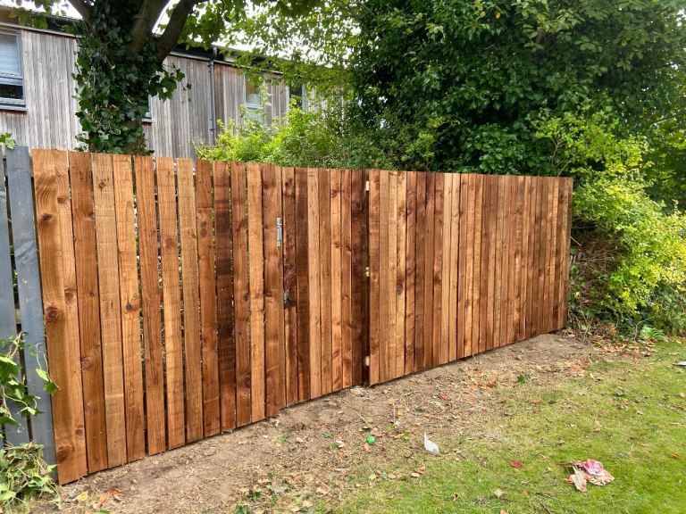 Timber fencing and gates 