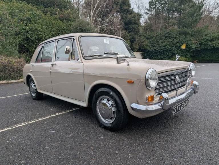 1969 Morris 1300 ,4 door in Buff , Great condition Classic. Like Austin.