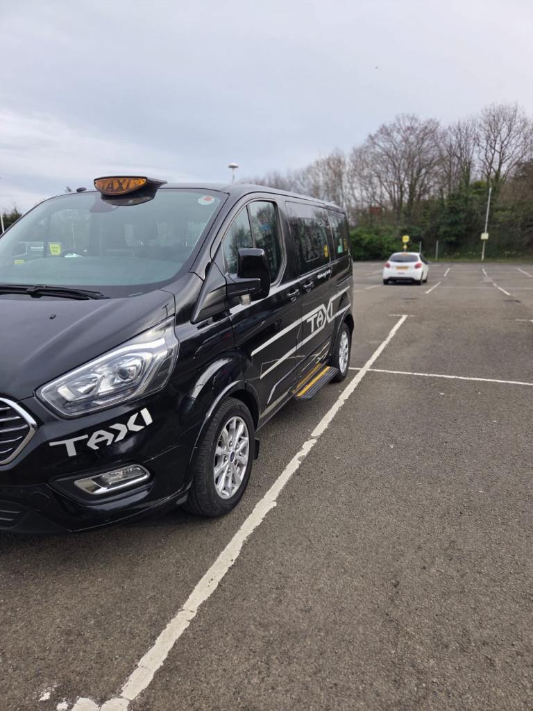 Ford, TOURNEO CUSTOM, MPV, 2018, Manual, 1996 (cc), 4 doors