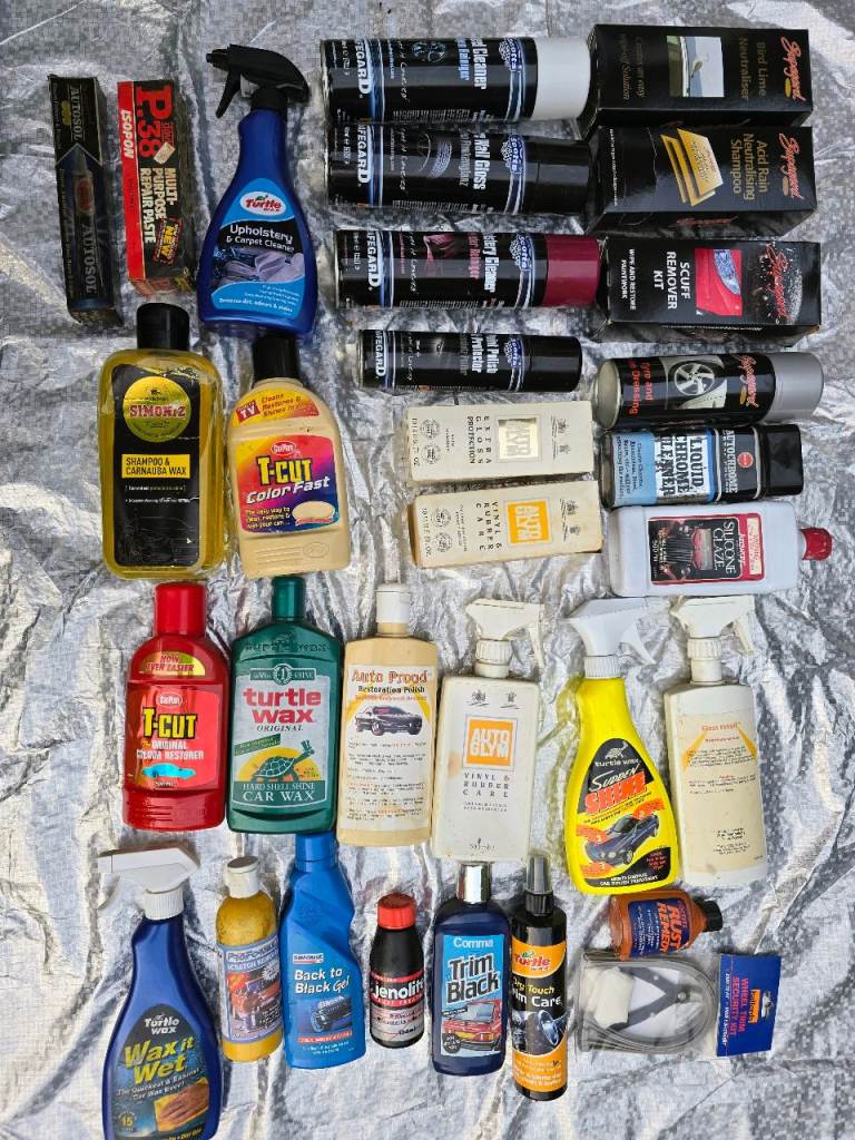 Shampoo, cleaning products and assorted car products.