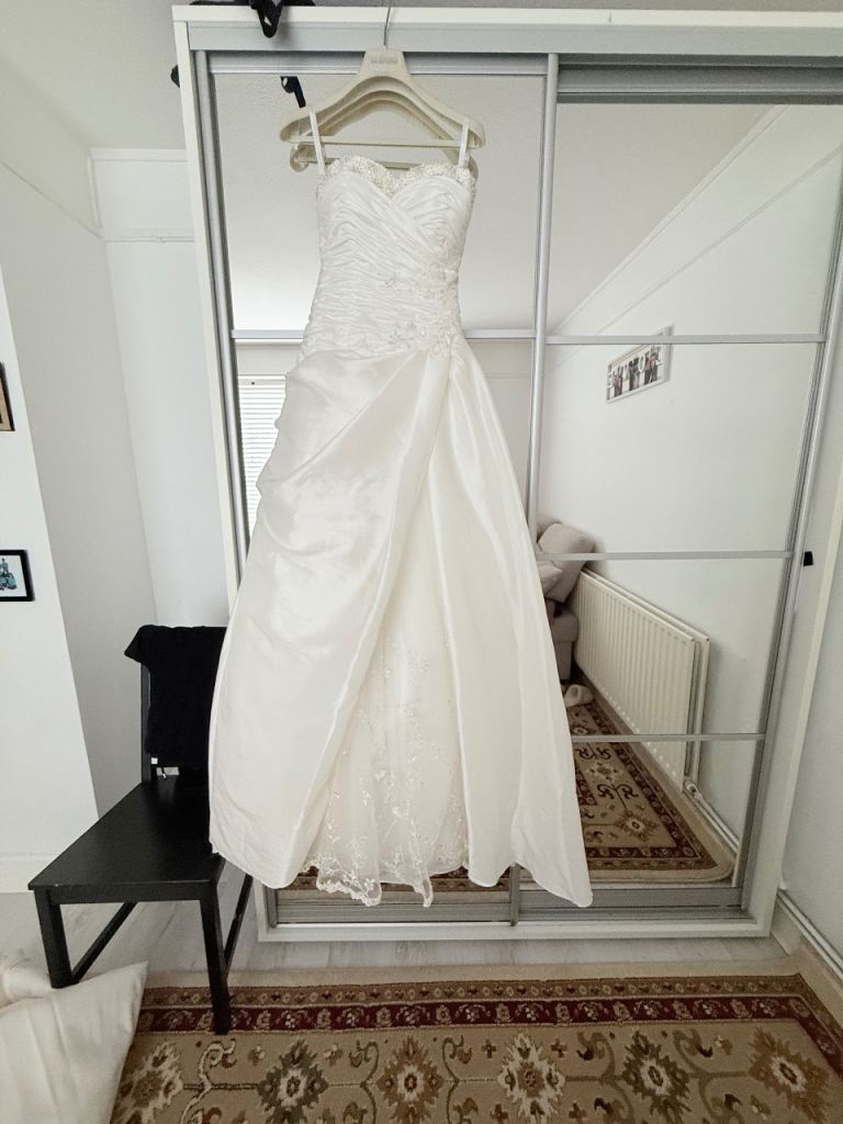 Alfred Angelo Wedding Dress UK 12 (US 8) Ivory