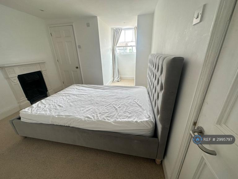 1 bedroom in Bathwick Street, Bath, BA2 (#2995797)