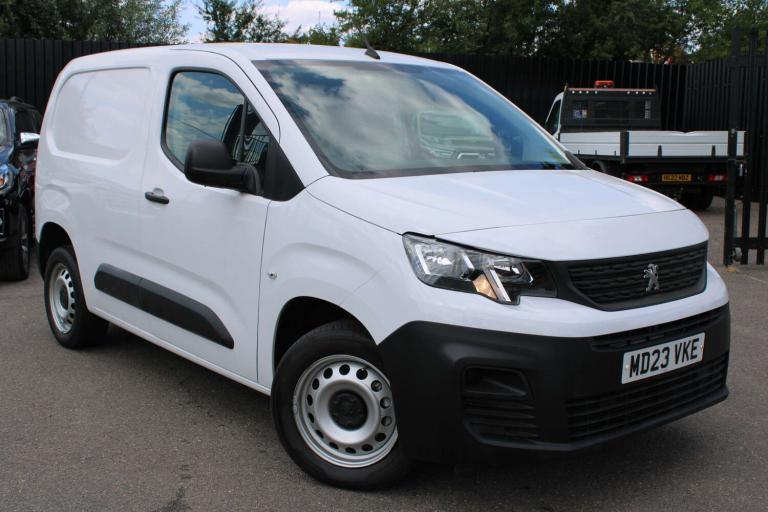 2023 Peugeot Partner 1000 1.5 BlueHDi 100 Professional Premium + Van PANEL VAN DIESEL Manual
