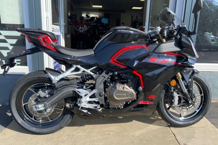Buy 2026 QJMotor SRK 421 RR - High-Performance Motorcycle
