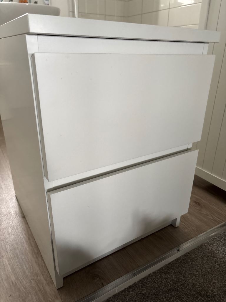 PENDING COLLECTION FREE Malm white bed side drawers 