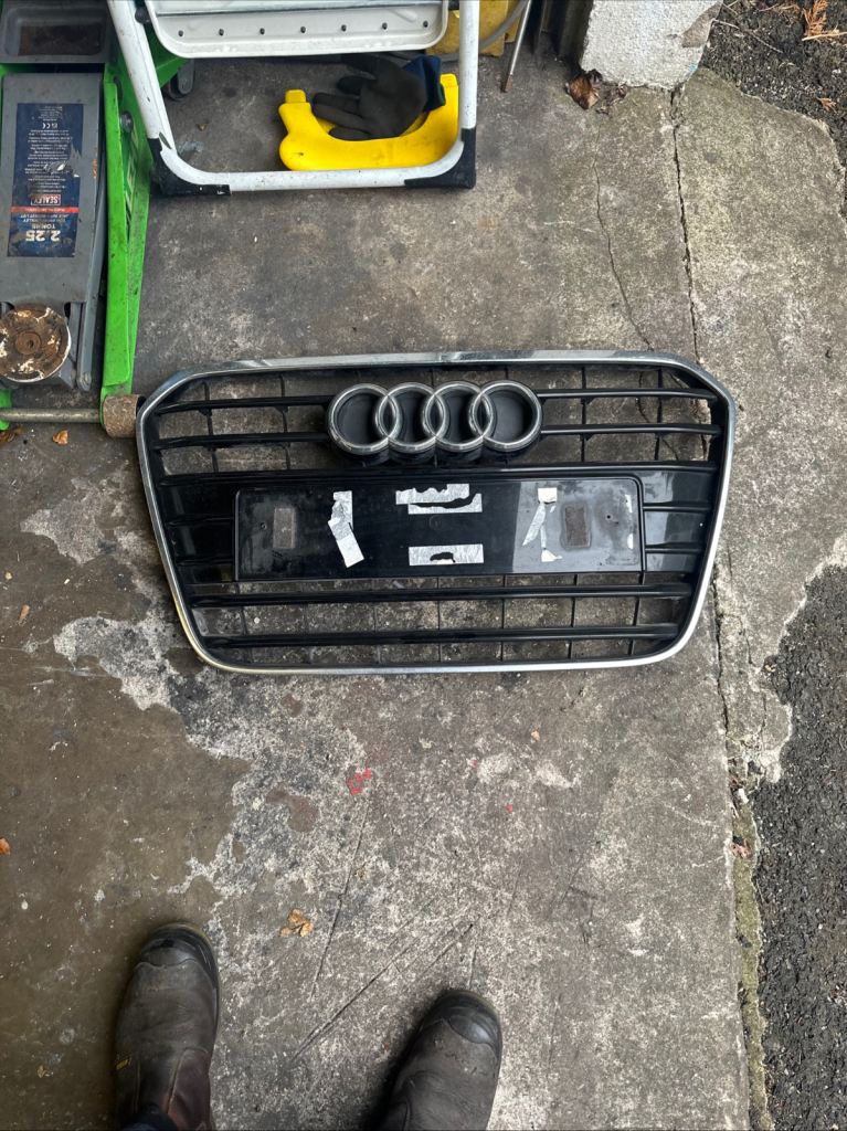 Audi A6c7 grille 