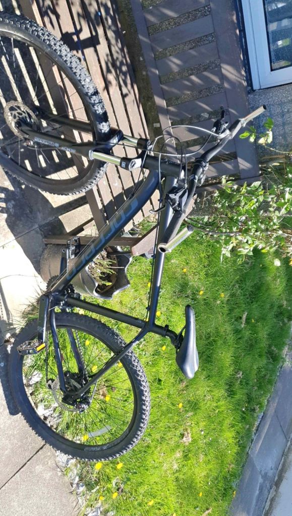 Carrera Vengeance Mountain Bike Large Adults Like New, Black Colour