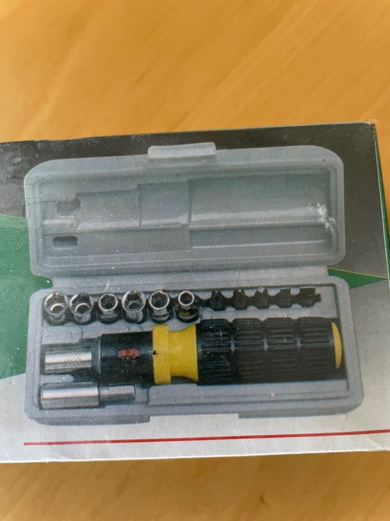 Tools Professional new 15 piece Screwdriver Bit & Socket Set 