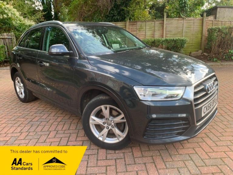 Audi Q3 TFSI SPORT*