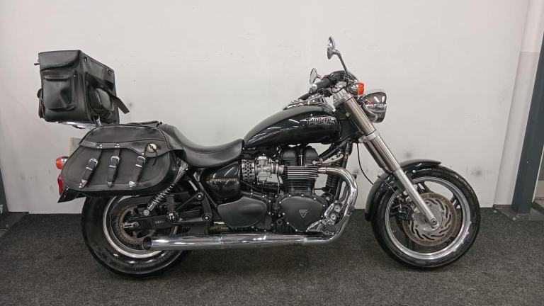 TRIUMPH SPEEDMASTER 865 ** MOT AUGUST 2026 - FORWARD CONTROLS - SISSY BAR ** 