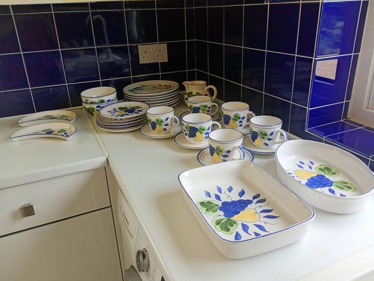 Hand painted Marks and Spencer crockery.Used for decorative display purposes. Excellent condi