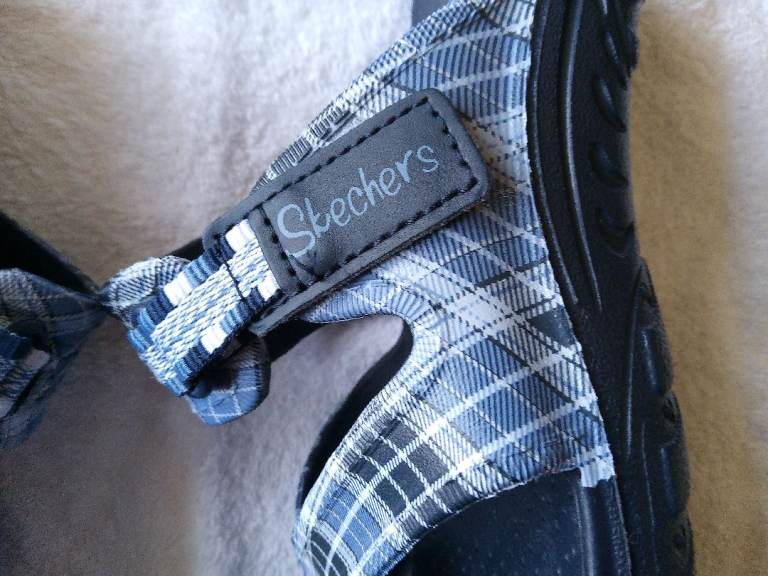 New Skechers Outdoor Lifestyle Women's Blue Plaid Sandals
